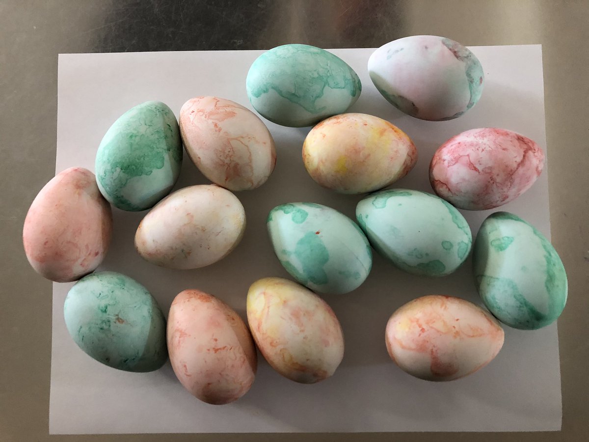 STCKindergarten's tweet photo. Look out Easter Bunny, our tiny timberwolves are taking over! We used shaving cream and food dye to create a colourful design on these eggs. https://t.co/6kLYNHIvmM