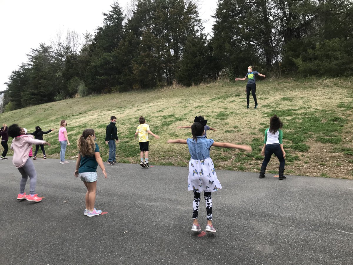 Rainy days won’t keep us down! Started our 100th day of school with 100 celebratory, socially distanced, “hump day” jumping jacks. Way to go 3rd graders! ⁦<a href="/MVESColts/">Mountain View Elementary</a>⁩ ⁦<a href="/k12albemarle/">AlbemarleCountySchls</a>⁩