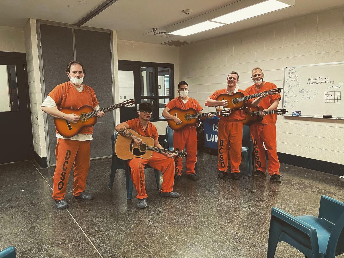 billydawson1's tweet photo. A huge thank you @giveinstruments for the guitars for the @BeatofLife_Nash inmate songwriting rehab program!
.
.
.
#billydawsonmusic #instrumentsofjoy #thebeatoflife #prison #songwriting https://t.co/XOhv6fgCfO