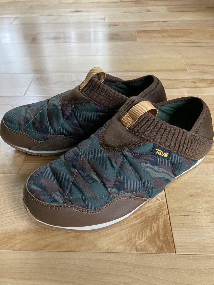 line47's tweet photo. Say hello to my new slippers/house shoes/office shoes  #remotejobs https://t.co/oVHgXYGYTd