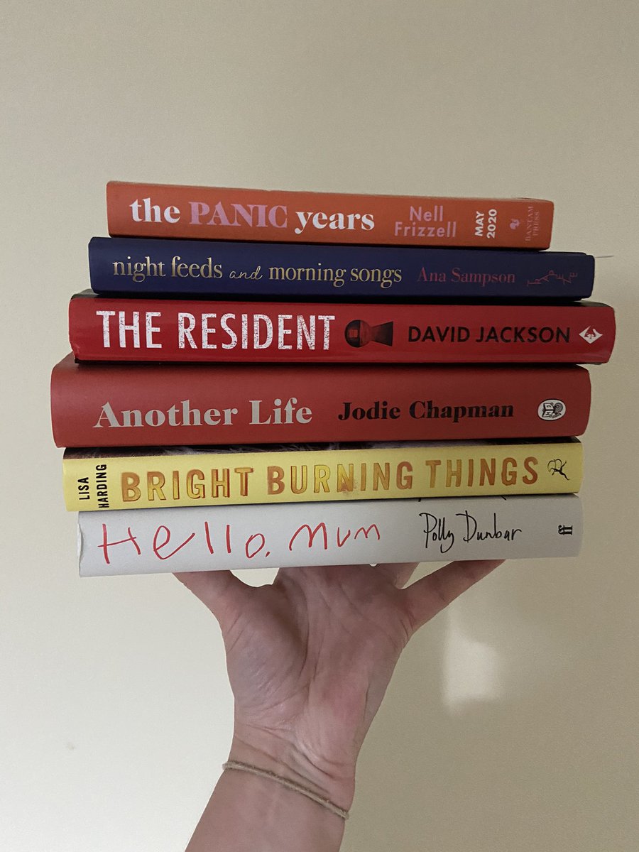 LauraPAuthor's tweet photo. March reads. #ThePanicYears #NightFeedsandMorningSongs #TheResident #AnotherLife #BrightBurningThings #HelloMum https://t.co/7Nu5EmYj3C