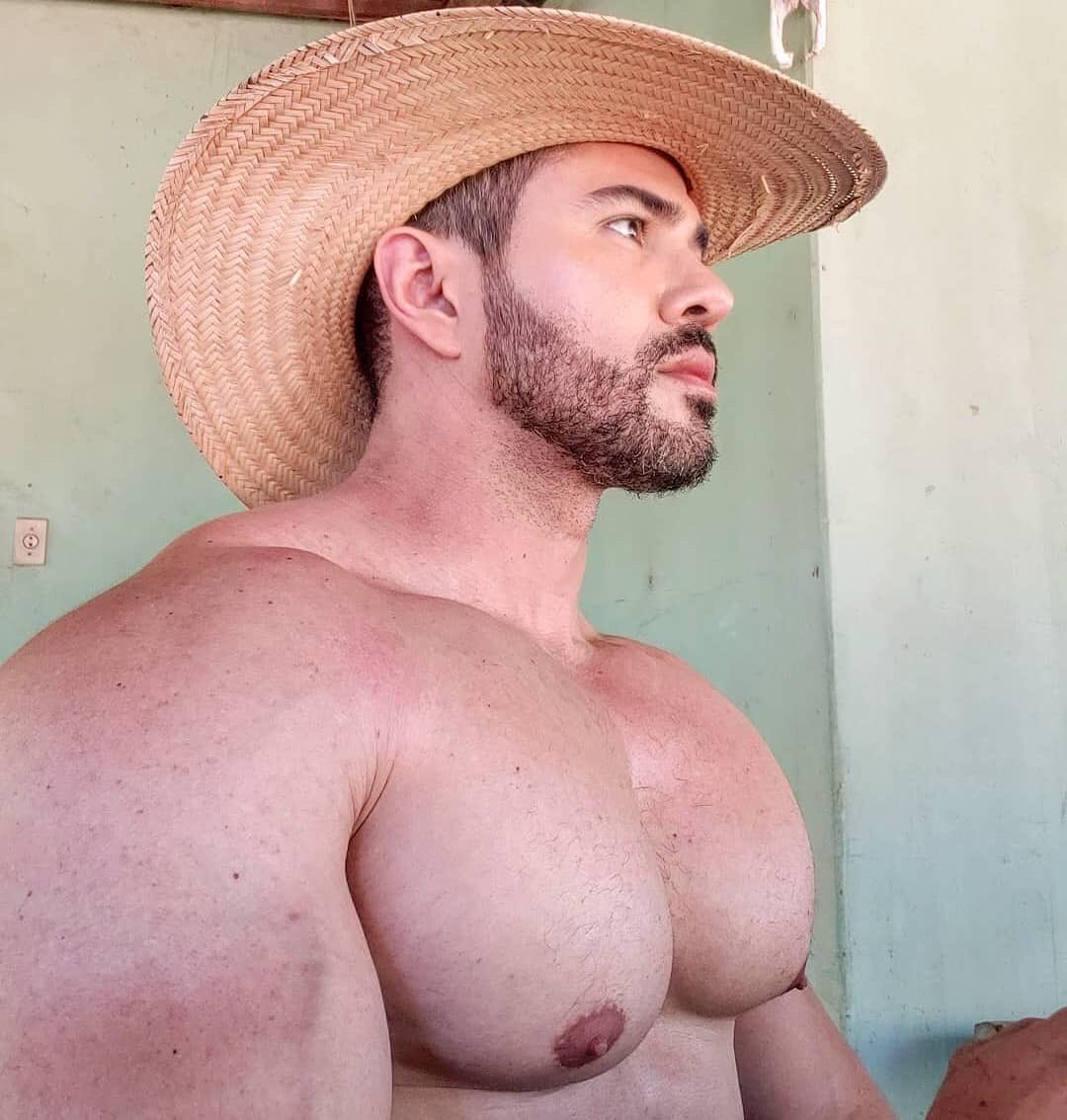 TetasDeHombre's tweet photo. 🤠🤠🤠 @TetasDeHombre https://t.co/Q4gXTA2xBa