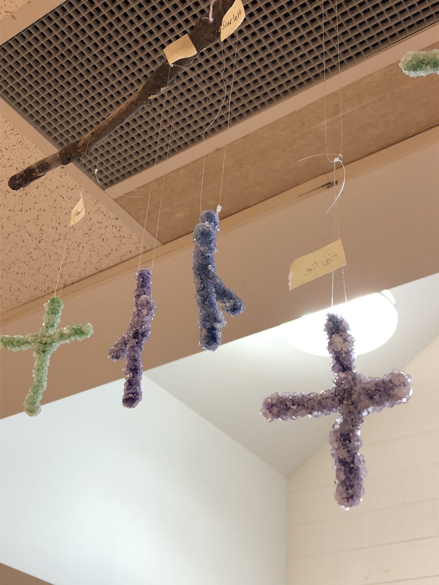 STCKindergarten's tweet photo. The Kinders were excited to grow their own crystal crosses with Borax and water. It was a lovely mix of science and a beautiful reminder of God’s love for us. https://t.co/GlIYR54JOV