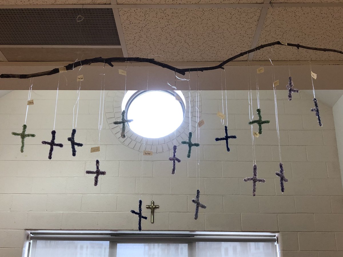 STCKindergarten's tweet photo. The Kinders were excited to grow their own crystal crosses with Borax and water. It was a lovely mix of science and a beautiful reminder of God’s love for us. https://t.co/GlIYR54JOV