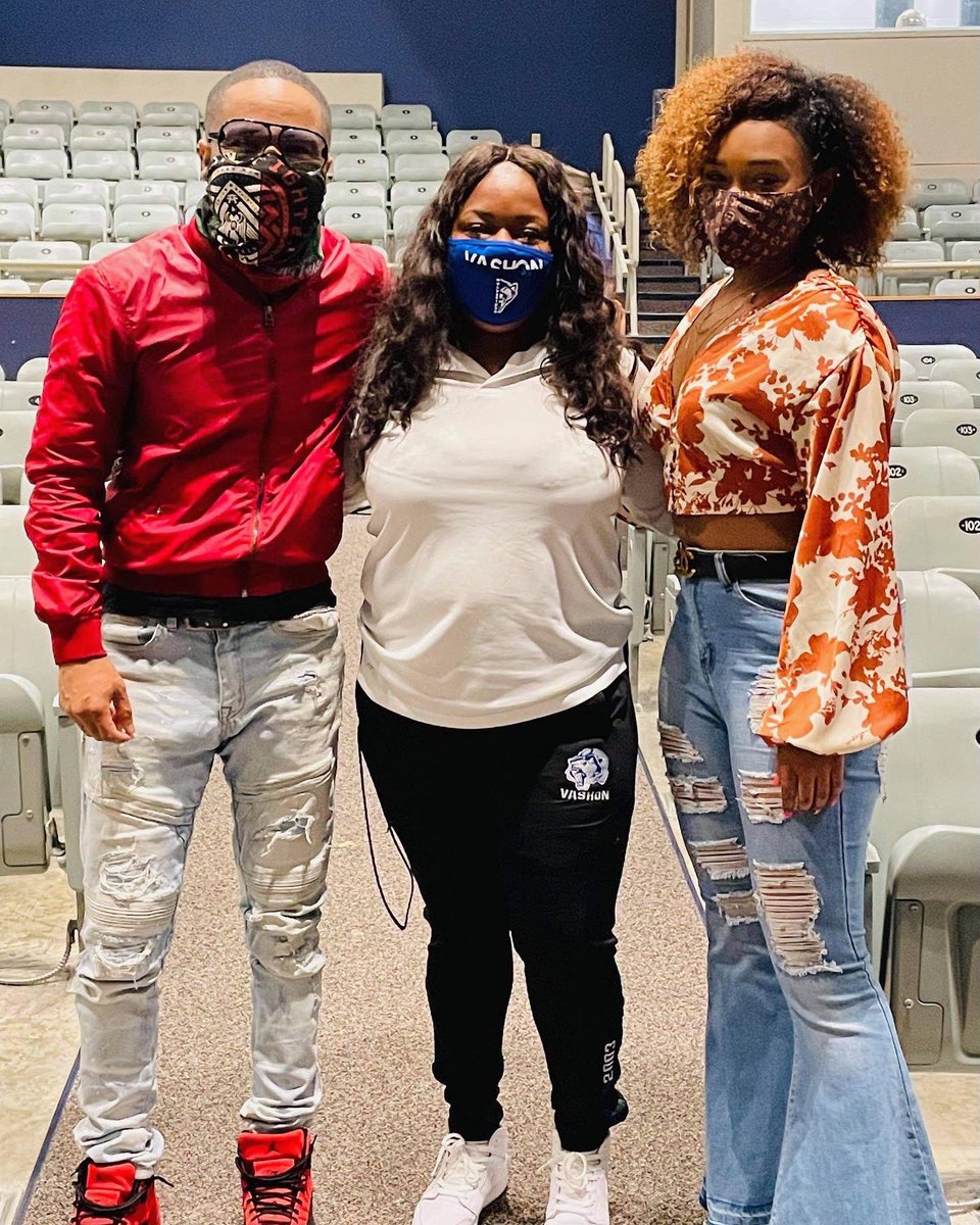 Morgan Taylor (@highonmorgan) on Twitter photo Had the amazing opportunity to sing for my peers at Vashon & the LOVE was so real ♥️ S/O to Vashon and a huge S/O to <a href="/KoranBolden/">Koran Bolden</a> for setting this up & sharing his platform with me🙌🏽 I’m so grateful for the AMAZING opportunity today 😊 It’s all about the Rock, Paper, & Scissors Had the amazing opportunity to sing for my peers at Vashon & the LOVE was so real ♥️ S/O to Vashon and a huge S/O to <a href="/KoranBolden/">Koran Bolden</a> for setting this up & sharing his platform with me🙌🏽 I’m so grateful for the AMAZING opportunity today 😊 It’s all about the Rock, Paper, & Scissors