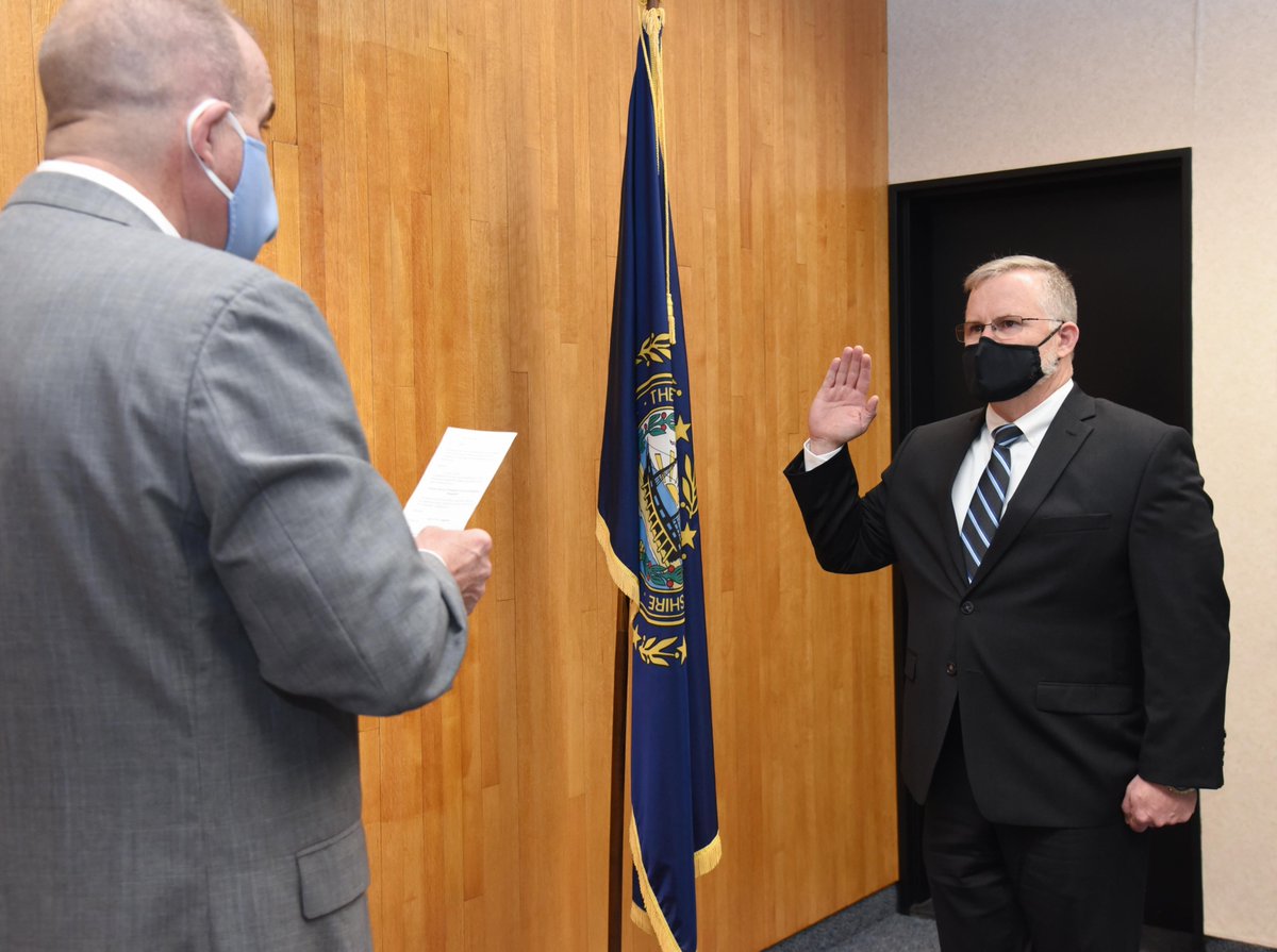 NH_HSEM's tweet photo. IT OFFICIAL! Assistant Director Grant Nichols was sworn in by Department of Safety Commissioner Quinn. Some of AD Nichols' family attended in person but more attended virtually. #WelcomeAboard #ReadyNH #NHHSEM https://t.co/32y0BatHId