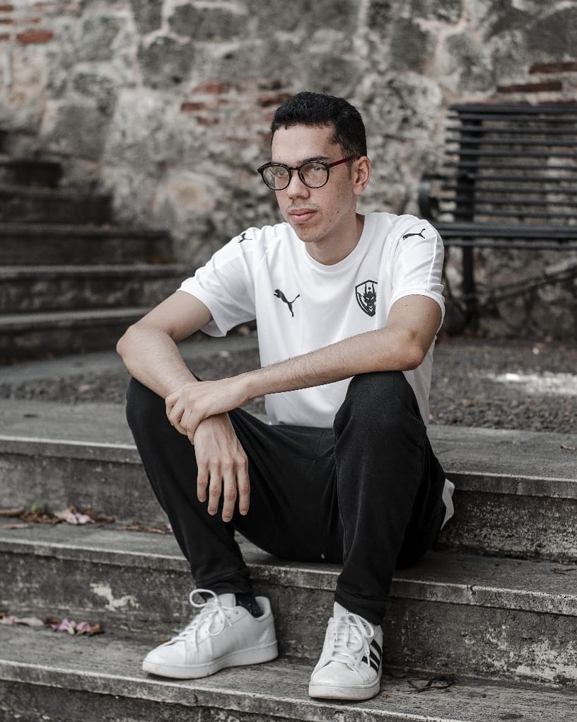 Con miras al futuro... mañana continua travesía por la <a href="/tempestlatam/">Tempest League</a> 💙 #TierraDeGigantes 
-
#QeForever #leagueoflegends