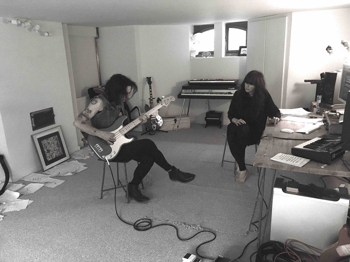 @McgallupSimon adding Bass for @evivine's 'Sabbath' - taken from BLACK/LIGHT/WHITE/DARK. Photo source Evi Vine Facebook facebook.com/evi.vine #TheCure