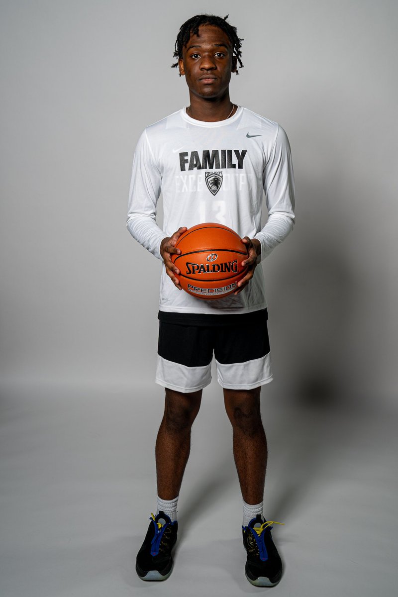 excelhoopsbball's tweet photo. Excel Hoops Prep MBB 
#13 Bronson Chambers 
6’5 Guard | Class of 2023 

📸 taken by @polansky.photo 
#excelhoopsprepmbb #excelhoopsprep #osba #niketeam https://t.co/UJZEHHoW3n