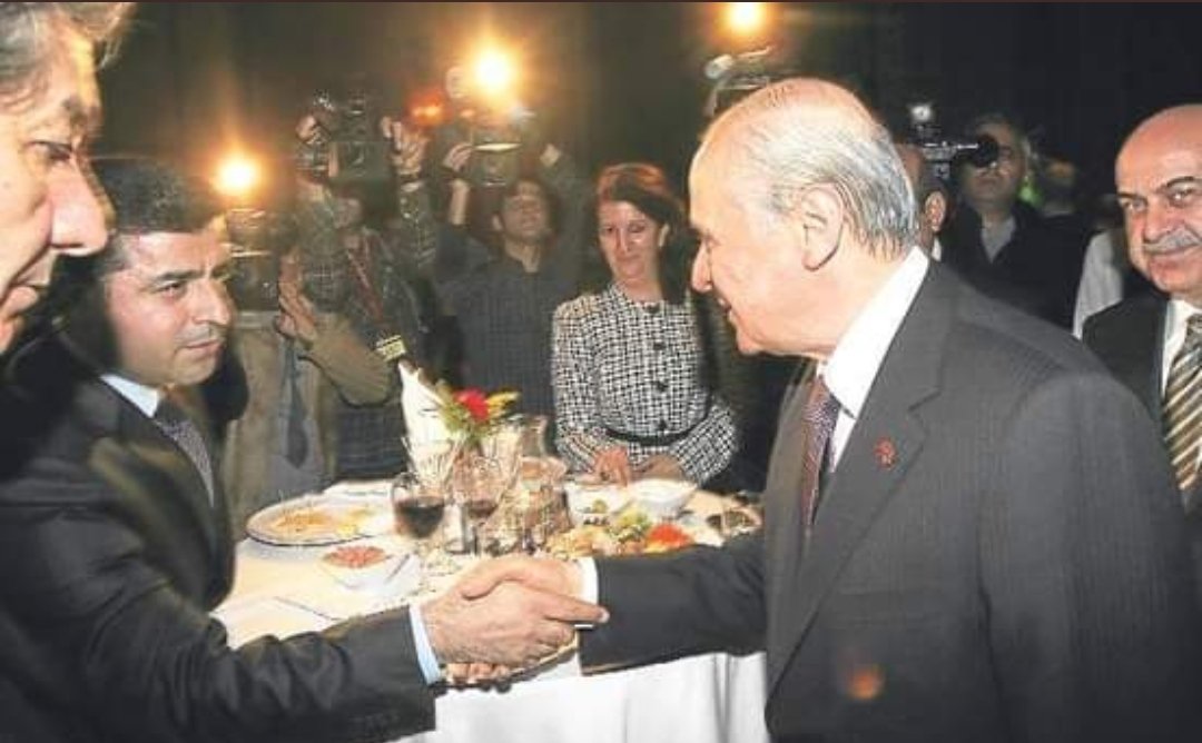 #MhpKapatılsin Ülkücülüğü bitiren adam.