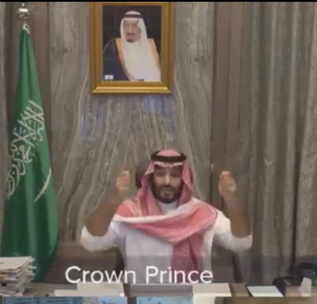 شمر عن ساعديك واغتنم الفرص وكفاية انتظار..
#طموحنا_عنان_السماء 
#رؤية_السعودية_2030