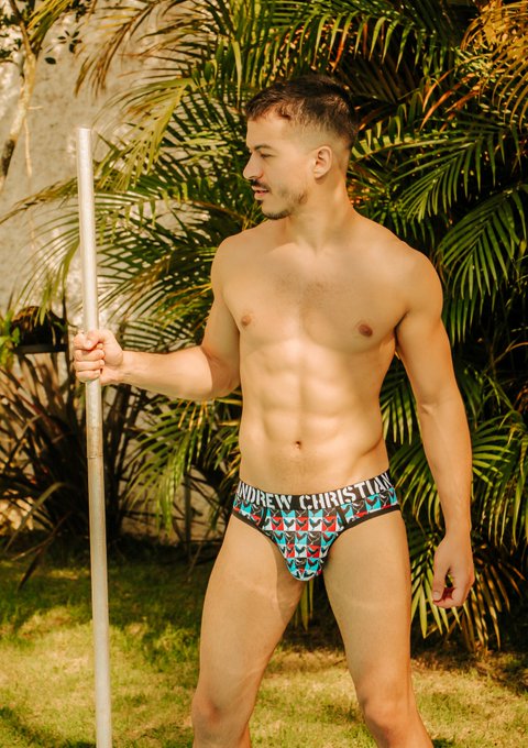 Jonathan Miranda's pics and videos - Ex1z2zCXMAIJTiH jpg:small image 19