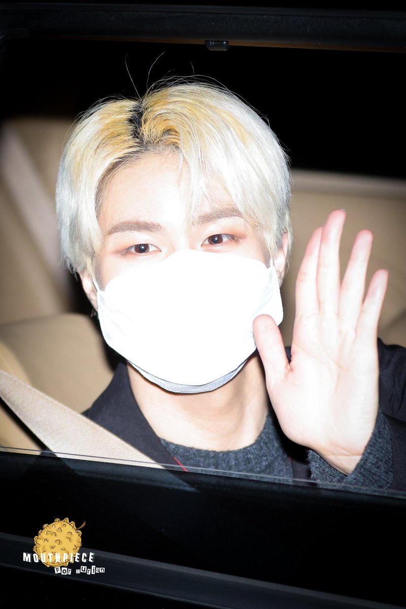 SEnSE1109's tweet photo. 210329 퇴근
빛나는 우리 두리/애런❣️
𖦹♥ᴥ♥𖦹
#Durian #두리안 #안두리
#perfectable #Pefect https://t.co/7yMdIE45Ur