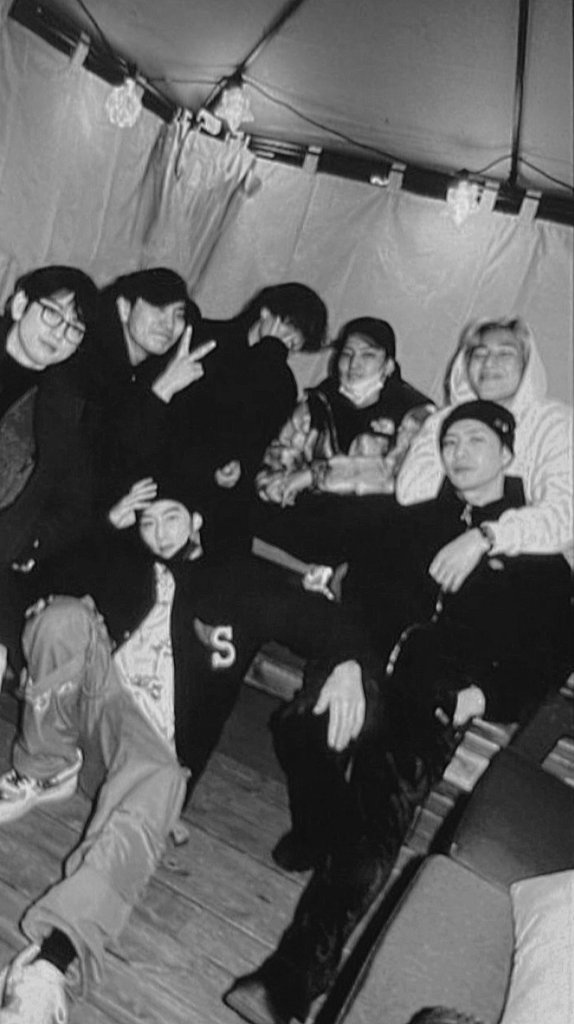 beomwonyul's tweet photo. ●ENCORE●
 #MyEndlessEncore #GOT7  @GOT7Official #WarnerMusicID @WarnerMusicID📍Depok

🔥Check out my playlist!!🔥
If you read from the initial letter?👀 
It will be read as : "Encore with Got(7)Sebeun and Ahgase"

Tag : @ailikaaaaanim @jaybyeochin

https://t.co/TnLdRxSkC6 https://t.co/k4LNDaEPKE
