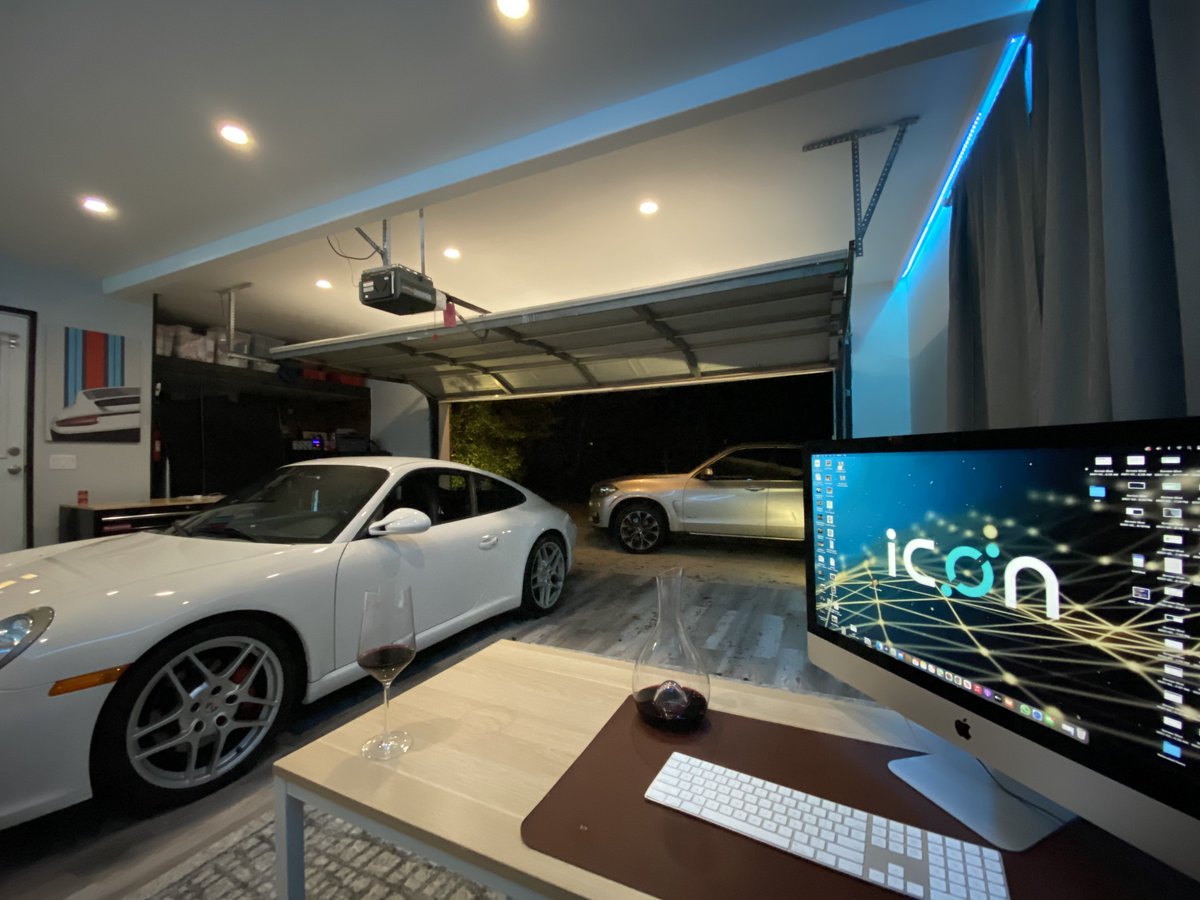 Michael57677307's tweet photo. if @minhokim is saying anything about price... Im all in. This guy is probably the most modest Blockchain founder in the space. I sold everything today and am officially all in $ICX #ICX ICX $ICON #ICON ICON 

Got the ICON COLORS RUNNING DOWN THE WALLS TONIGHT ! https://t.co/WqVTHyzj87
