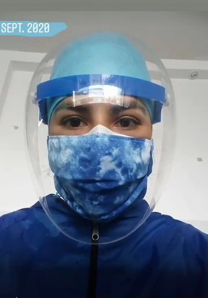 Ale_Tasigchana's tweet photo. Cuando un visor, traje antifluidos y doble mascarilla no es suficiente. Requerimos vacuna contra COVID - 19 #odontólogosconfuturo @MSPEcuador https://t.co/9WiKYfBTKg