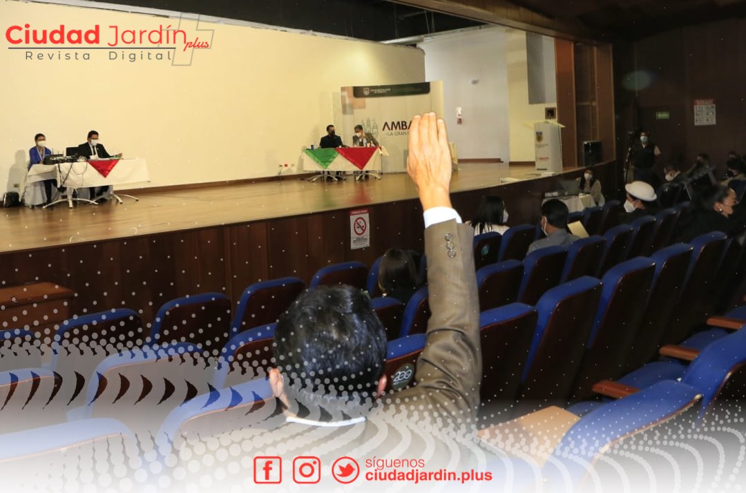 #NOTICIA 📢

Ediles conocieron socialización del PUGS 2033 y la Zona Naranja en Ficoa.

facebook.com/76906976982162…

#Ambato #CiudadJardínPlus
#Tungurahua #Ecuador