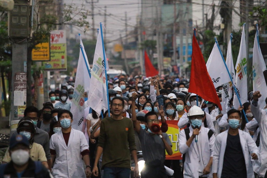 MayMon51753627's tweet photo. Today's Spring Revolution from Mandalay Medical Team. We'll take back our freedoms and our democracy with our unity power.✊✊✊

SUPPORT FEDERAL ARMY
#WhatsHappeningInMyanmar
#Apr1Coup https://t.co/u95Cvk8frY
