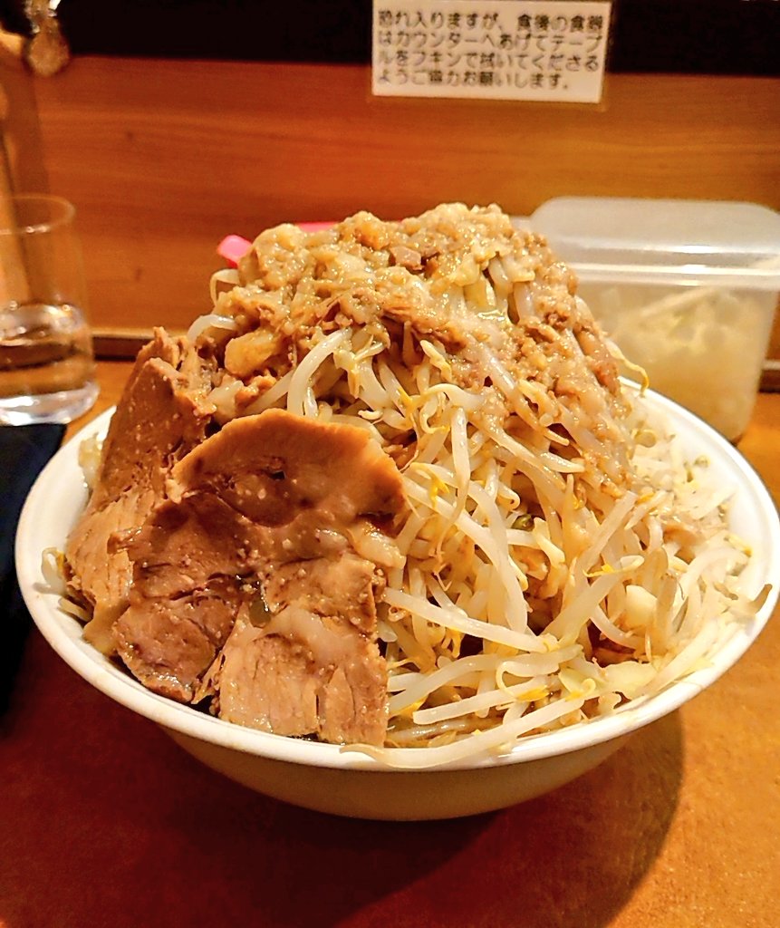 ユッケ 青森県 弘前市 ラーメン 二郎系 二郎インスパイア 一文路 今日は弘前市で一文路のチャーシューめんを食す 優しいスープにモチモチ麺の食べやすい二郎系ラーメンでした ヤサイが予想以上に多くて満足 ユッケ 青森県 弘前市 ラーメン 二郎系 二郎インスパイア 一文路 今日は弘前市で一文路のチャーシューめんを食す 優しいスープにモチモチ麺の食べやすい二郎系ラーメンでした ヤサイが予想以上に多くて満足