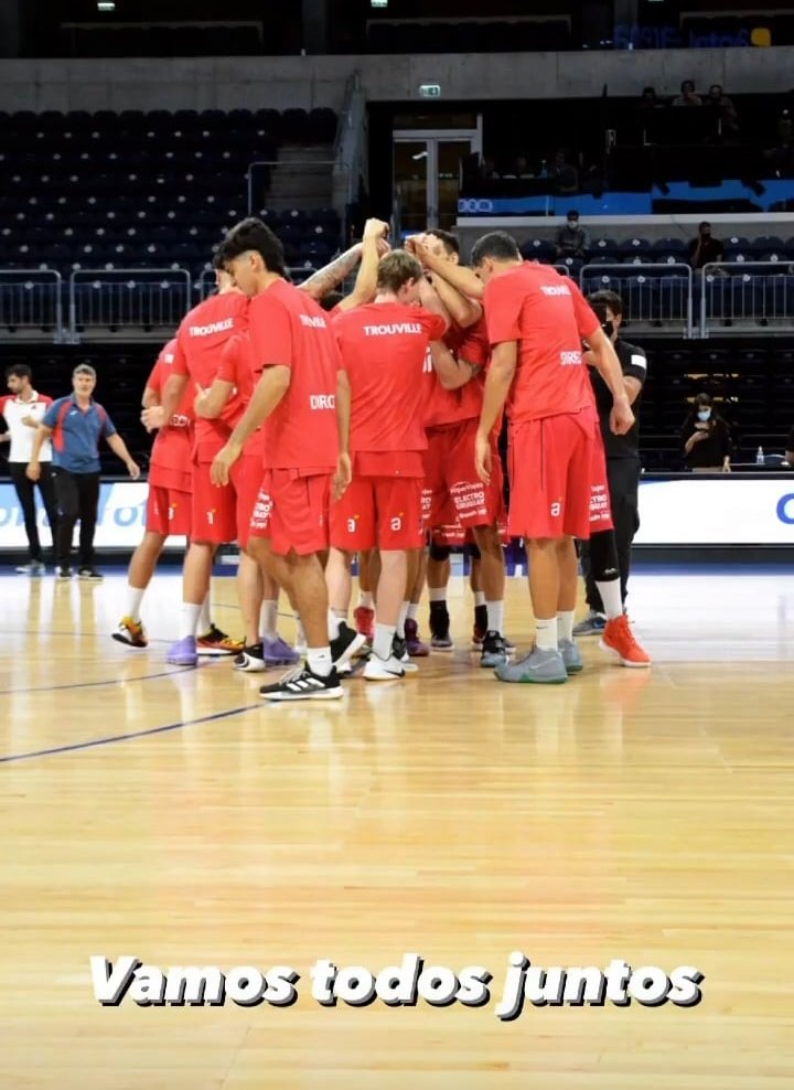 ¡¡¡Felicidades a todo Trouville!!!
A por el triunfo para celebrar....Salú!!!