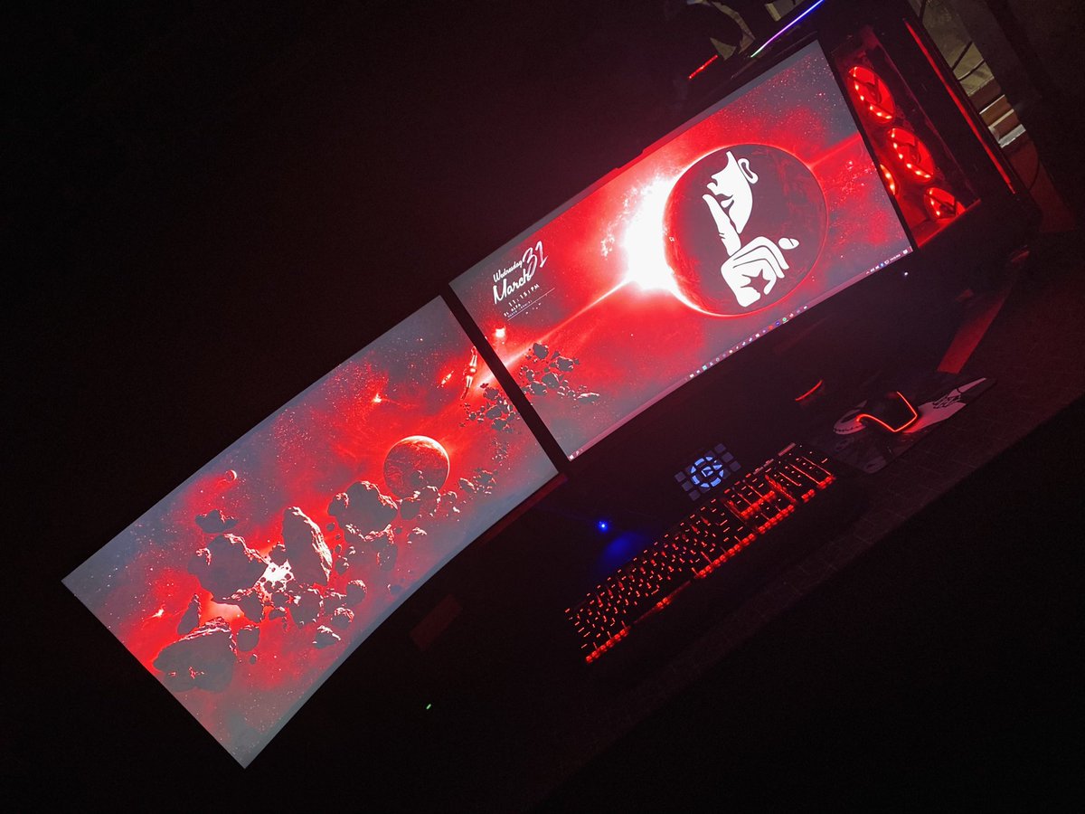 Dual curved 27 inch monitors setup! 
#GamingSetup #msi #Samsung #whiteboxpc #hyperx #dasilentladdiie #screamreapers #dfparmy #redsetup #cleanlook