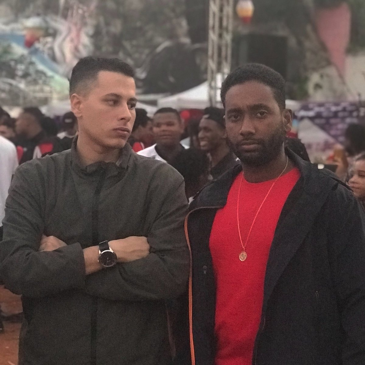 Francamath's tweet photo. achei uma foto antigona com meu irmão no Rock in Rio

te amo, feliz aniversário Bro ❤️ https://t.co/23zQOverEW