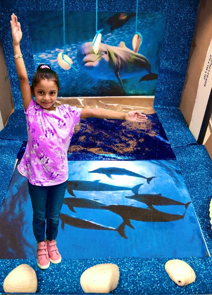 alejandravega70's tweet photo. My students had so much fun presenting their habitat research projects using green screen! #toschpride #PBL #Doinktweets https://t.co/2uFdT6PzM1