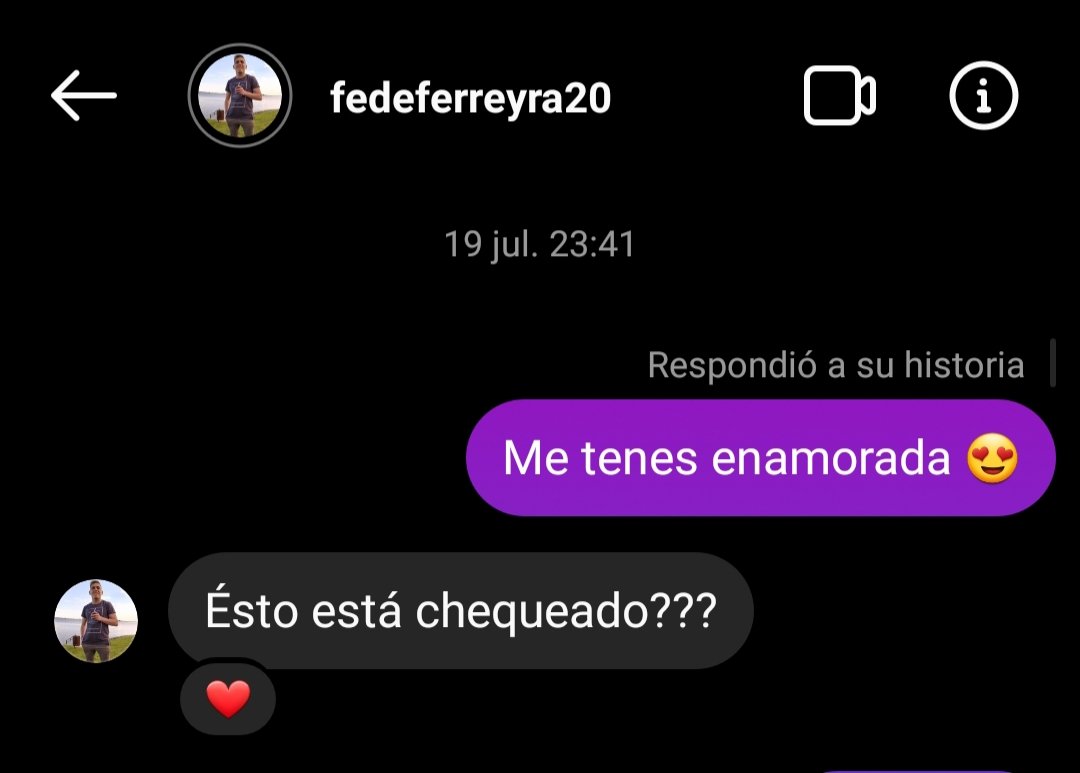Layii_sq's tweet photo. Yo sólo le respondí la historia 💗 https://t.co/Kz8fLX387k
