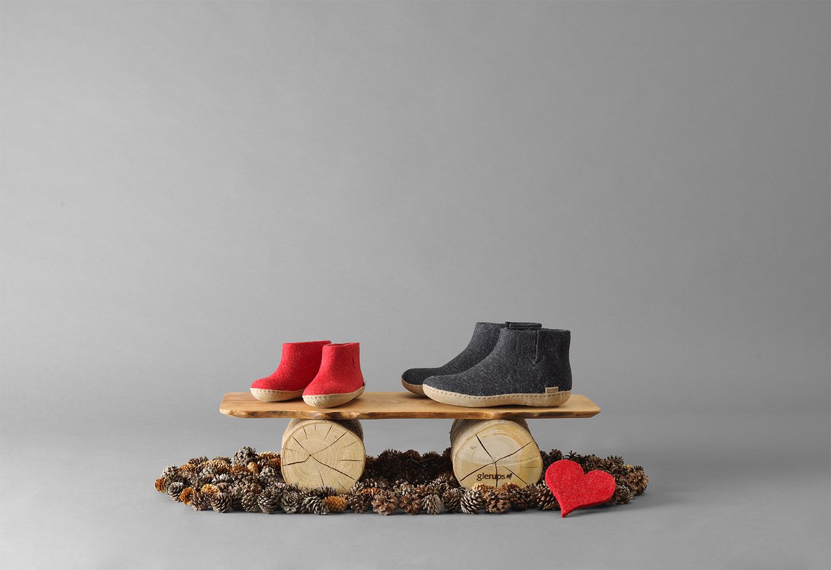Glerupsca's tweet photo. Glerups are available in a variety of styles and sizes. What’s your Glerups style? 

#glerupsca #glerups #naturalwool #whatsyourstyle #indoorshoes #WFH #cozycomfort #warmtoes https://t.co/o9OqwoCj36