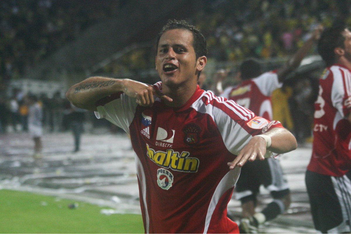 Caracas_FC's tweet photo. Felicitaciones a San Cristóbal por sus 460 años. 

Definitivamente hemos vivido momentos especiales en Pueblo Nuevo 🏆 https://t.co/sWwvl5eZCV