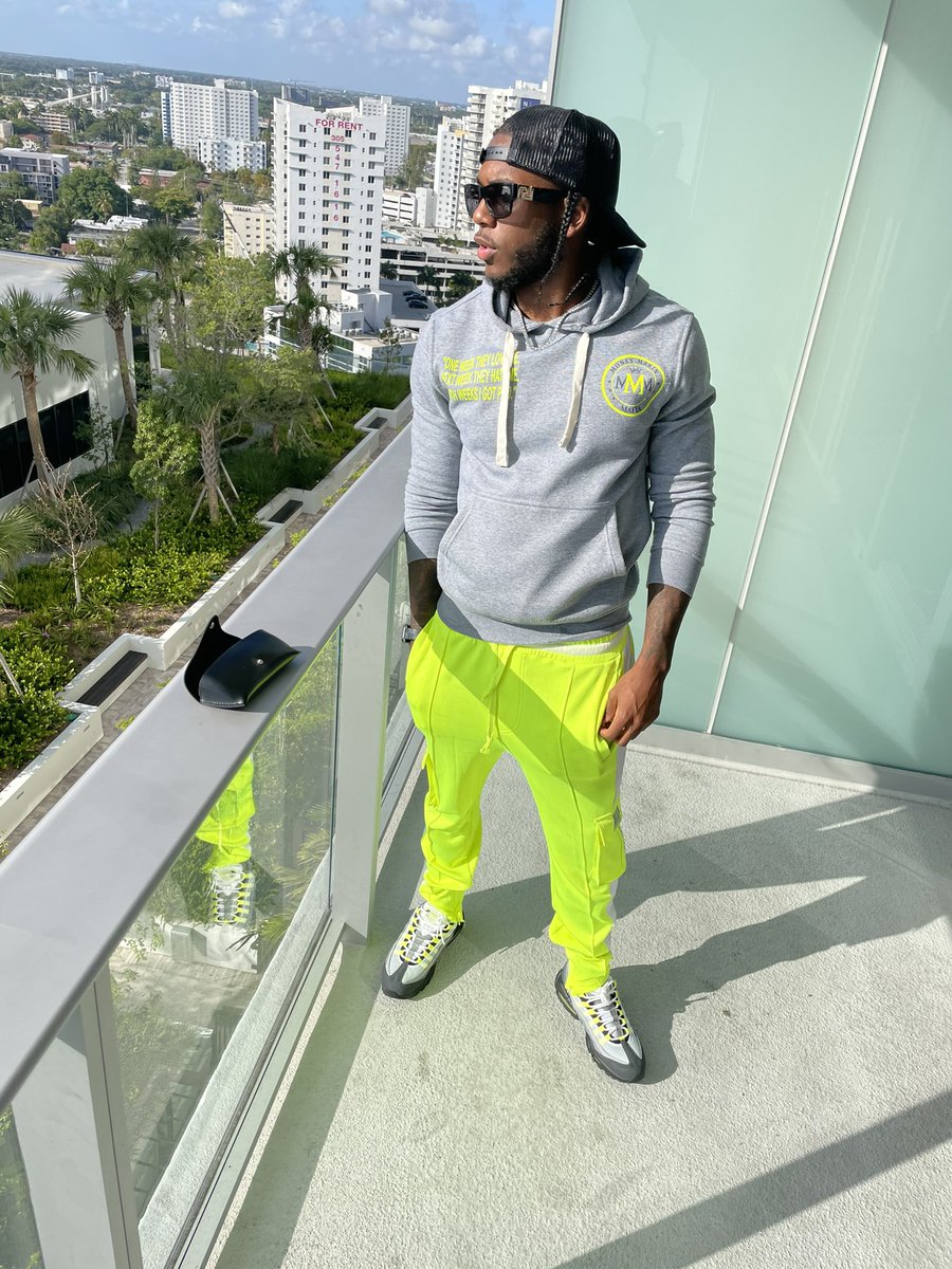 DaSmooveLife's tweet photo. Late Uploads From Miami ☀️#SmooveLife https://t.co/ym6z8d4PxJ