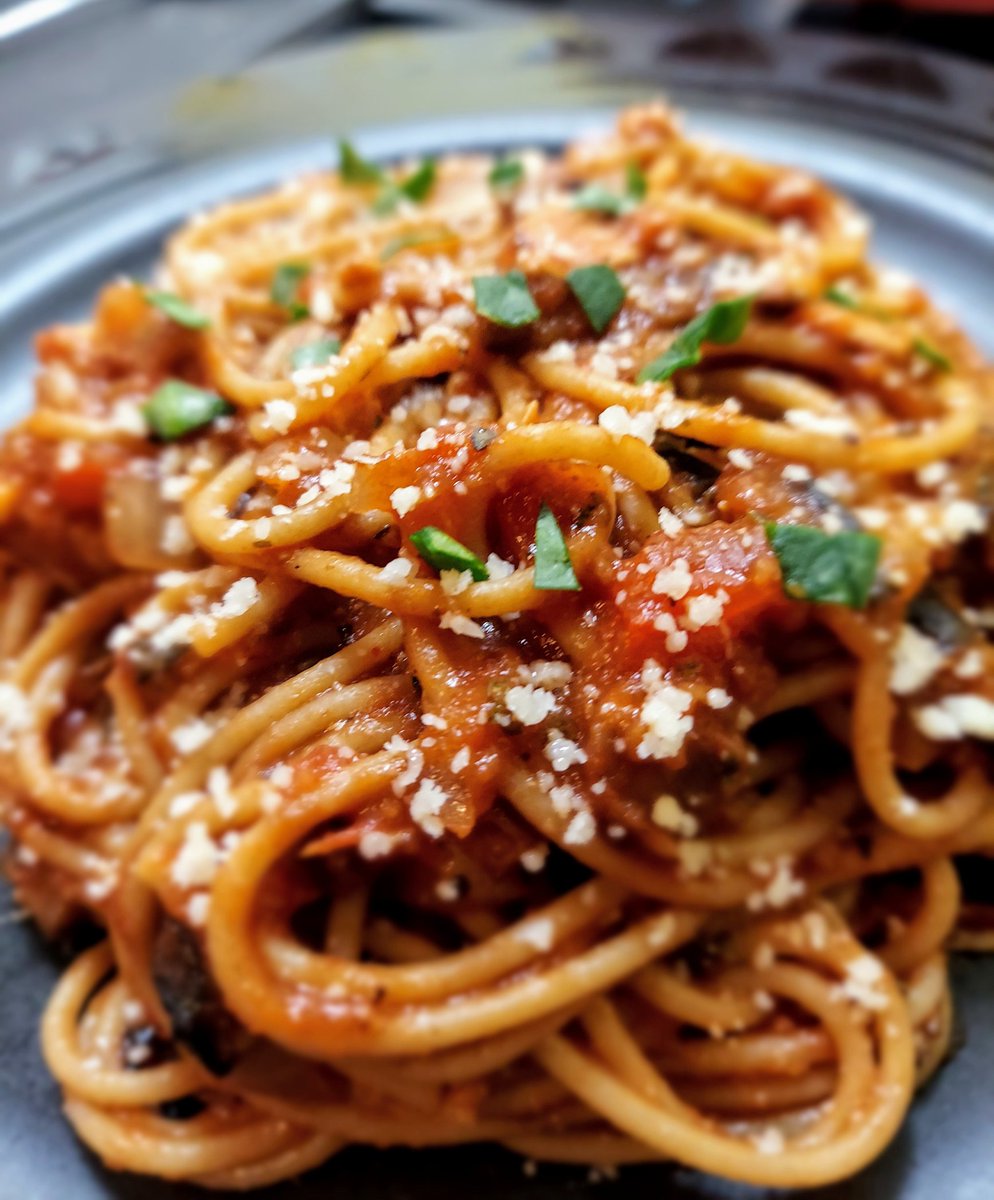 yogichef_17's tweet photo. Blackened Eggplant & Chicken marinara was a hit tonight! #Food #Cooking #Homemade #Foodie #foodForThought #SelfTaughtChef https://t.co/epkXTuqXXE