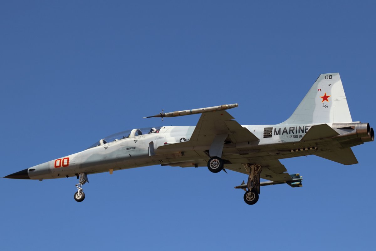 ayu3_BLUE's tweet photo. #401の日
海兵隊ユマMCAS VMFT-401のF-5たち
”05” 761556&"01" 761536
"07" 761572
”00” 761586
”04” 761546
#YumaMCAS #USMC #F5N https://t.co/B4md2PEb2L