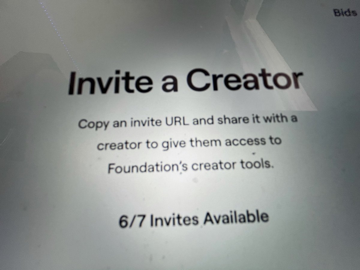 yo i’ve got 6 invites for foundation left! 
show me your art down below👇
and i’ll pick my 6 favorites and send you one 🕊🪐🖤 #nft #FoundationInvite