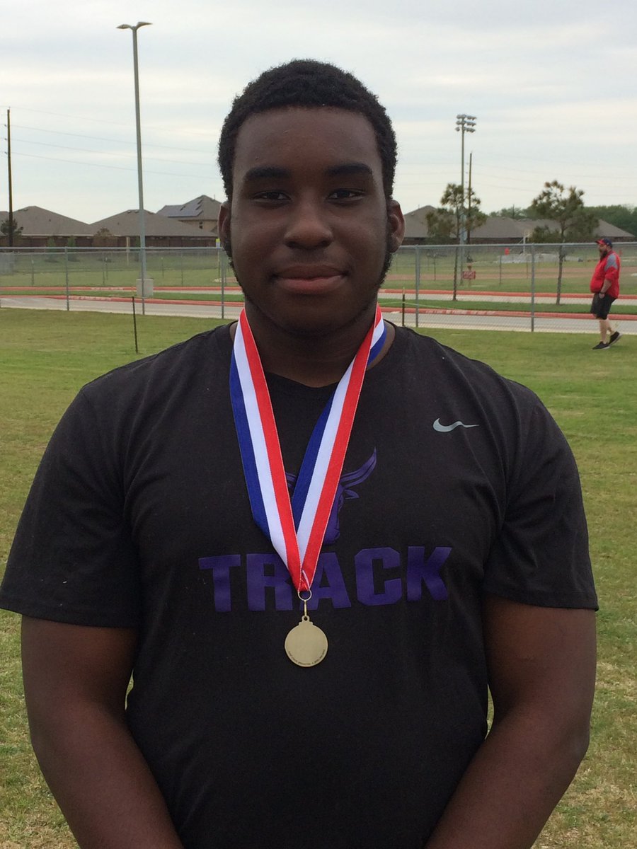 coachdhicks's tweet photo. Congrats to @emmanuelekuma23 with a Shot Put Win at the @KatyISDAthletic Subvarsity District Track Meet #throwteam @MRHSXC_Track @MRHSMavericks https://t.co/WamF7J4pV8