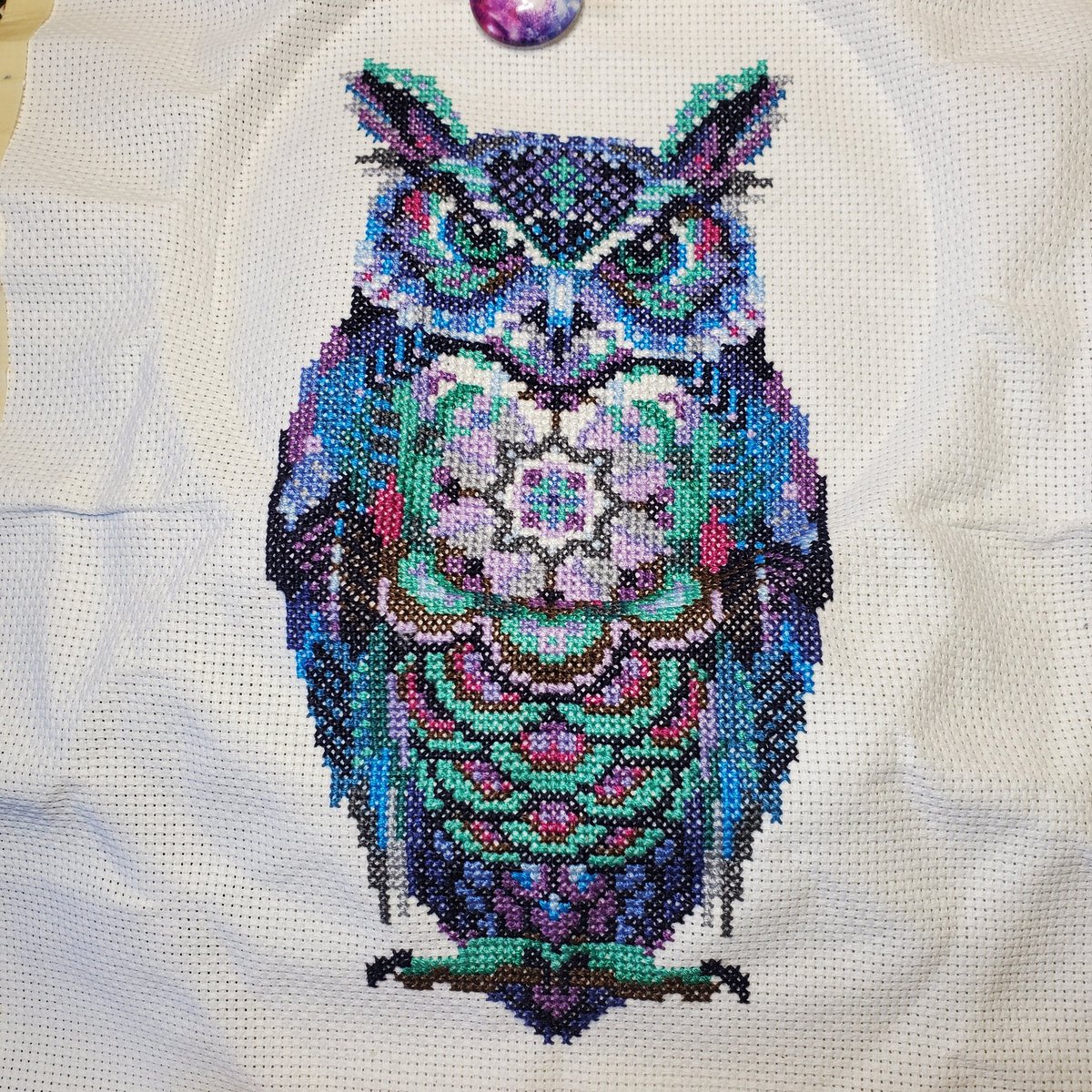 highheelgeek's tweet photo. #HotOffTheHoop I've finished stitching the #OwlMandala just need to iron and frame it.
The colors were picked by my client
The original pattern is by AwesomePatternStudio on etsy.
#CrossStitch #XStitchAddict #AlternativeColors https://t.co/CKBnghpnB5