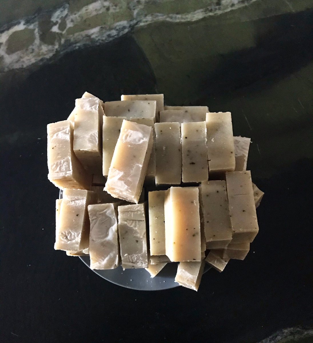 Azaleaskincare's tweet photo. Natural Seaweed infused soap with Spearmint and French Green Clay! Vegan
#seaweed #seaweedsoap #seaweedextract #spearmint #spearmintsoap #teatreesoap #essentialoilsoap #herbalsoaps #handmadesoaps #veganskincare #naturalsoap #allnaturalsoap #vegansoap https://t.co/JXPQPUBzH5