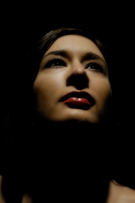TonestarDeluxe's tweet photo. Images from the archive of Cameron shot in Perth many years ago. To this day I still love this portrait
#portrait #portraitphotography #australia #playingwithshadows #lipstick #italian #portraitperfection #australianphotographeroftheyear #red #art https://t.co/k0Bz799R6i