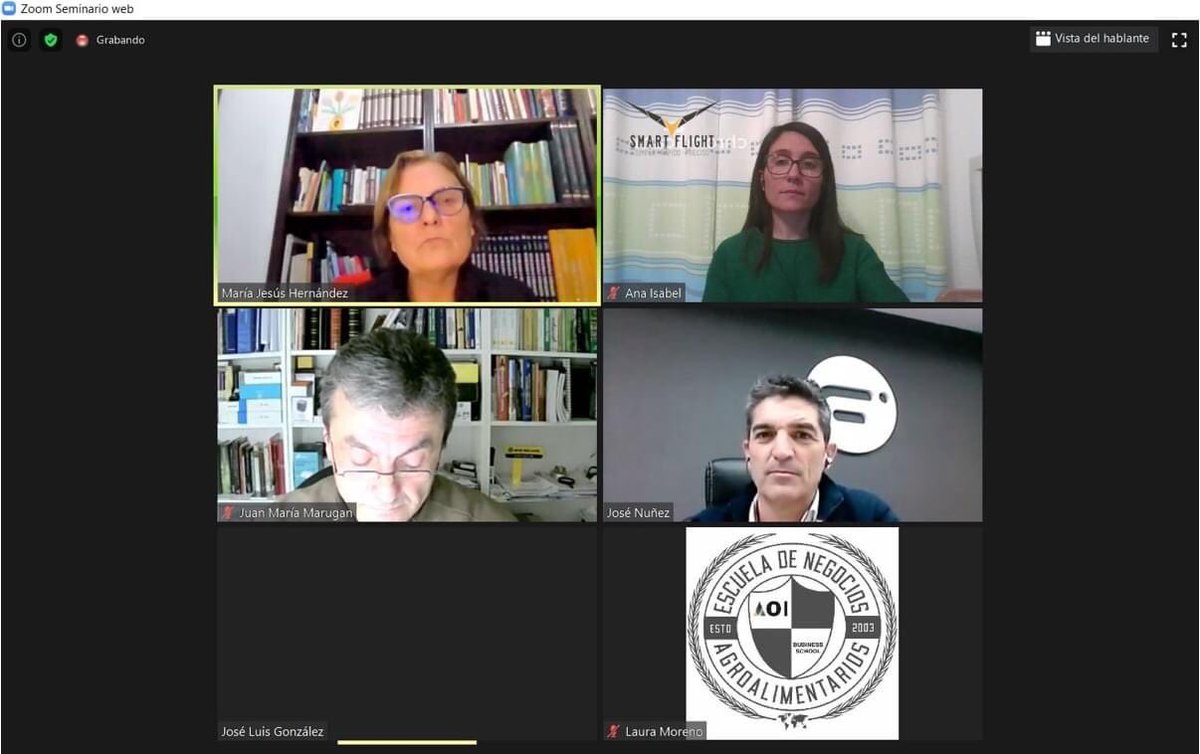 smart_flight's tweet image. Ha sido un honor haber participado como ponentes en el “CURSO TITULO AVANZADO DE RESPONSABLE DE PROCESOS Y CONOCIMIENTO DEL ENTORNO PARA ELABORACIÓN DE ACEITE DE OLIVA&quot;, por Juan Vilar Consultores Estratégicos. @vilar_hernandez 
#smartflight #agriculturadeprecision #ManejoDelAgua