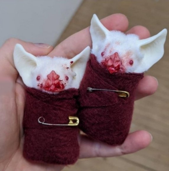 Knivez_Out's tweet photo. OMG!!! 

A Bundle of Baby Bites by creature.creature https://t.co/tMkVQr7jQR
