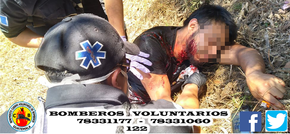 CVBSumpango's tweet photo. Este medio día de miércoles, @CVBSumpango  atienden a persona de sexo masculino quien presenta una herida profunda en el cuello ocasionado con arma blanca, se ignora como pudo ocasionarse, luego de cubrirle las heridas trasladado a la emergencia del hospital nacional de Antigua. https://t.co/ILT7gF78tz