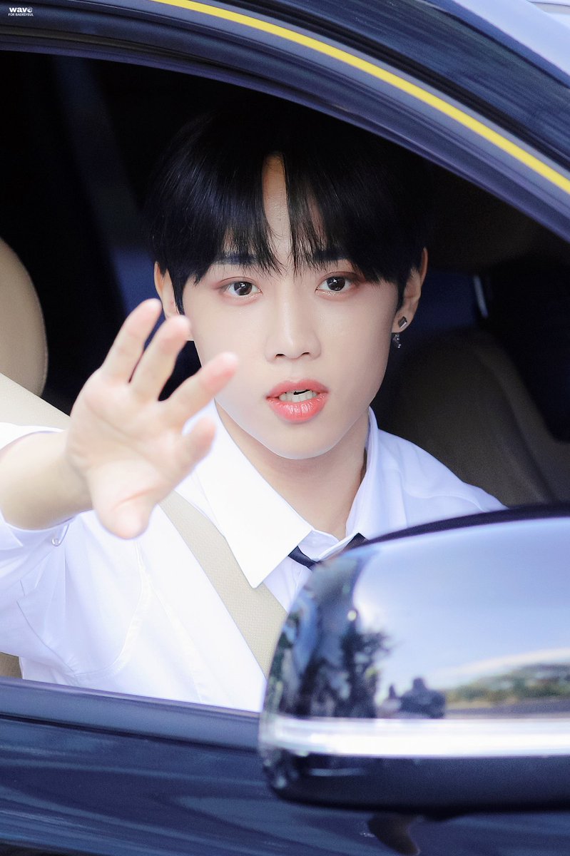 WAVE1201's tweet photo. #AprilFoolsDay

귀여운 남의 집 선우...
우리 집 선우도 만괂부 ^^

#THEBOYZ #더보이즈 #SUNWOO #선우 https://t.co/Q35mDIpoon