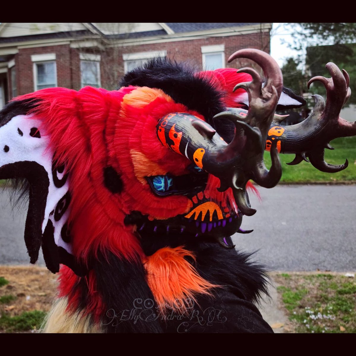 _Skunkzilla_'s tweet photo. Well I finished my first official fursuit head built off a dino mask. I wanted to see if I could do it...so she is a test piece. Overall I'm happy with how she turned out I was afraid she wasn't going to look good. Her name is Dahlia #fursuitbuild #fursuitmaking #fursuits https://t.co/uRNXag1Pzu