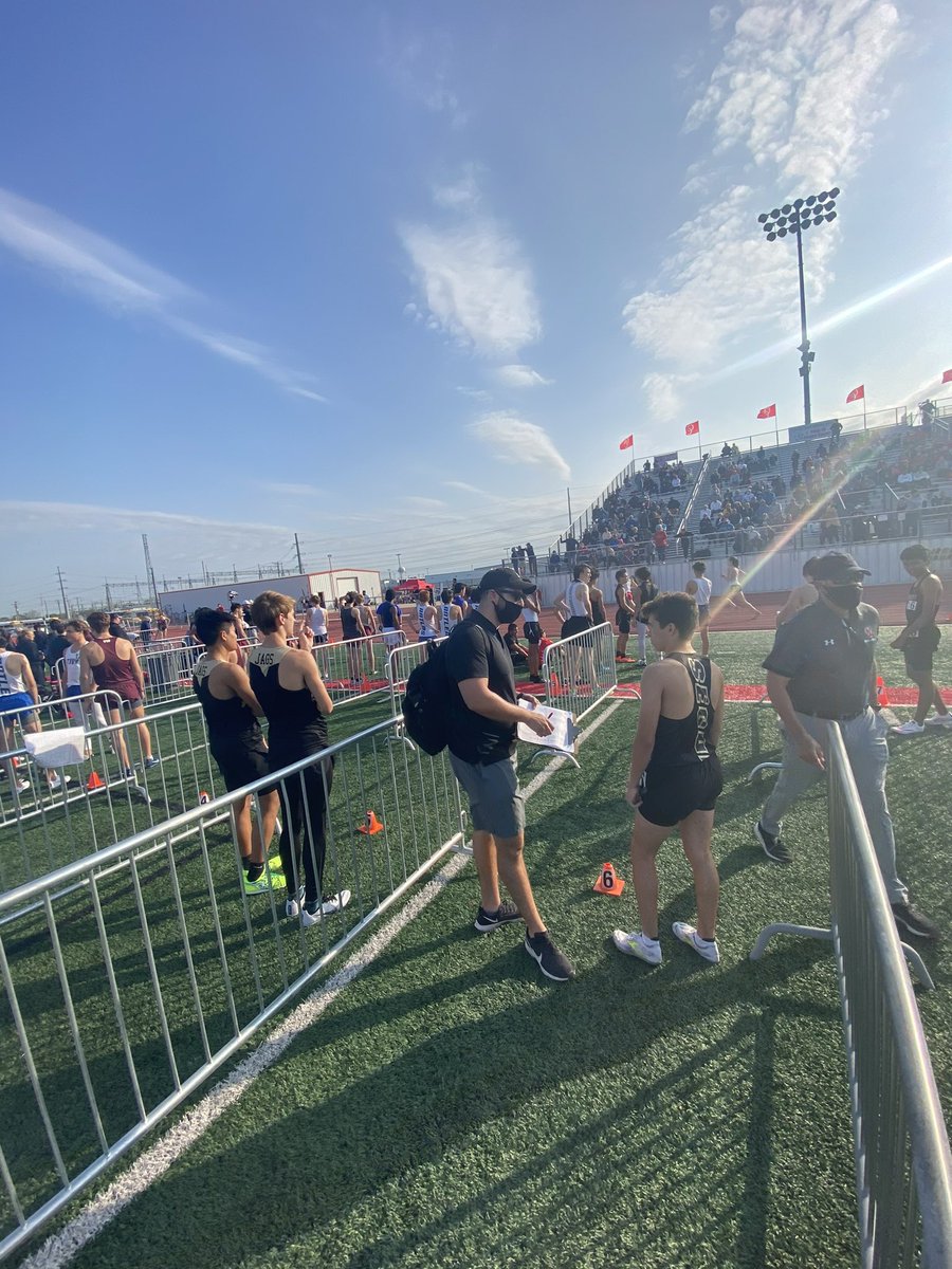 TrackSeguin's tweet photo. Seguin s very own coach Castro running the district meet to perfection 
#lookslikeamachine
#machinerunsamachine
#swordsup https://t.co/iNEqExHMor