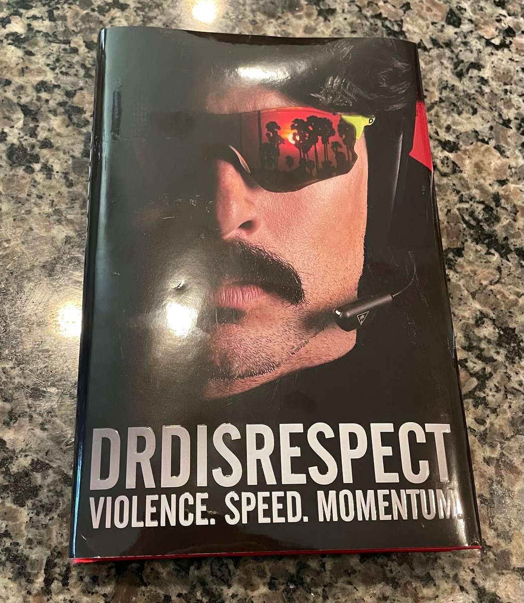 its_lightwork's tweet photo. A classic in modern day literature. @drdisrespect https://t.co/0fp96FyKka