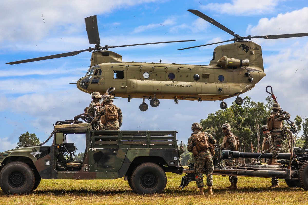 25thDivarty's tweet photo. Happy #NationalCrayonDay to our @marines Ohana!😉
We want to give a special shout out and thank you to our island partners for all of the joint training! You may have won best gun on island this year, but look out for next time - we’re coming for you! #InterserviceRivalry https://t.co/AuiA8DIKlj
