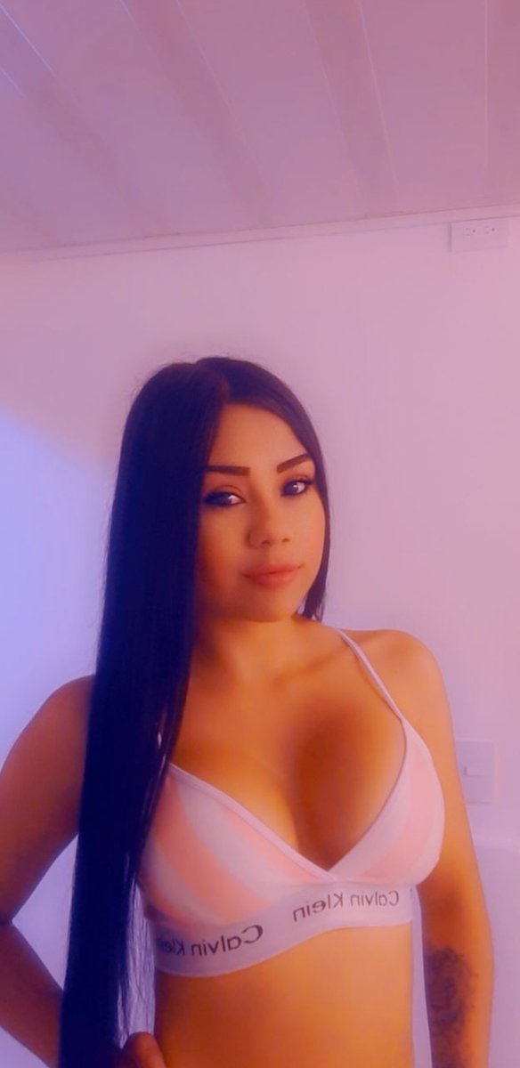 Stefany4201's tweet photo. I HAVE A LONG DAY 👽😈😘❤👽 

#nsfw #hotgirl #nude #boobs #amateurwoman #sexygirl #teen #onlyfans #boobs #sexy #bigass #onlyfansteens #onlyfans_babe #tattos #horny #420weed #weed 

Follow me 💙💚💛🧡💜 https://t.co/vCDCNdnurI