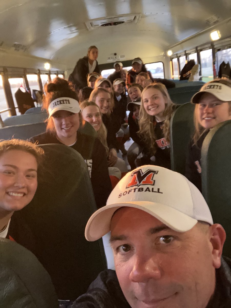 mvhs_softball's tweet photo. Two DUBS in one night, makes for a happy bus ride. Finished the 10 inning pitching dual with a 1-0 W and then a 20-3 W in the second game. https://t.co/udBeWbQ9dH