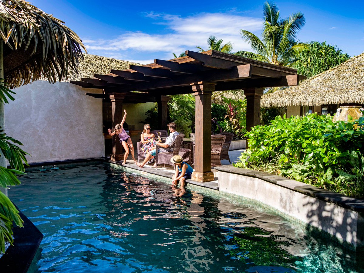 prhotelgroup's tweet photo. The Presidential Beachfront Villa at Te Manava Luxury Villas &amp; Spa is perfect for a family getaway in a little paradise! 

#rarotonga #cookislands #paradise #vacation #getaway https://t.co/qE8Rx6nSlM