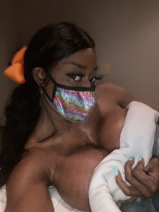 Come give me a nice body massage! See what&rsquo;s under my sheet , and enjoy my free promo ends soon ❤️❤️❤️❤️https://t<a href="/tag/spaday"class="tags"><span>#spaday</span></a><a href="/tag/bigboobs"class="tags"><span>#bigboobs</span></a><a href="/tag/massage"class="tags"><span>#massage</span></a><a href="/tag/ebonygoddess"class="tags"><span>#ebonygoddess</span></a><a href="/tag/kelliprovocateur"class="tags"><span>#kelliprovocateur</span></a>